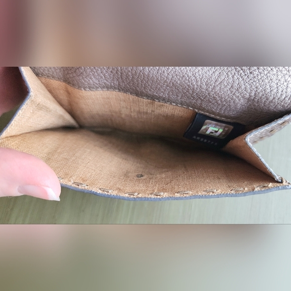 EUC Fendi Selleria Bifold Wallet Full Inclusion - Picture 12 of 13